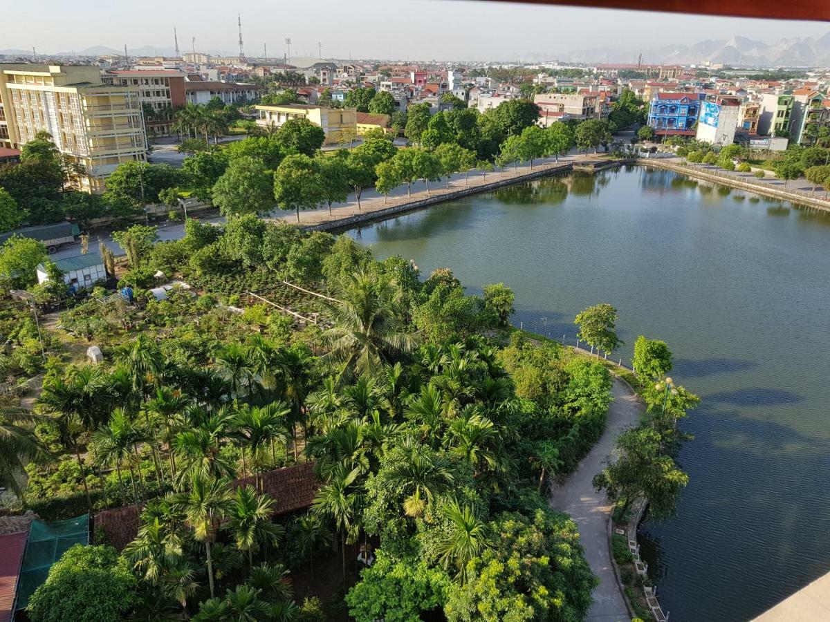 Khách sạn Anh Đào Phu Ly Exterior foto